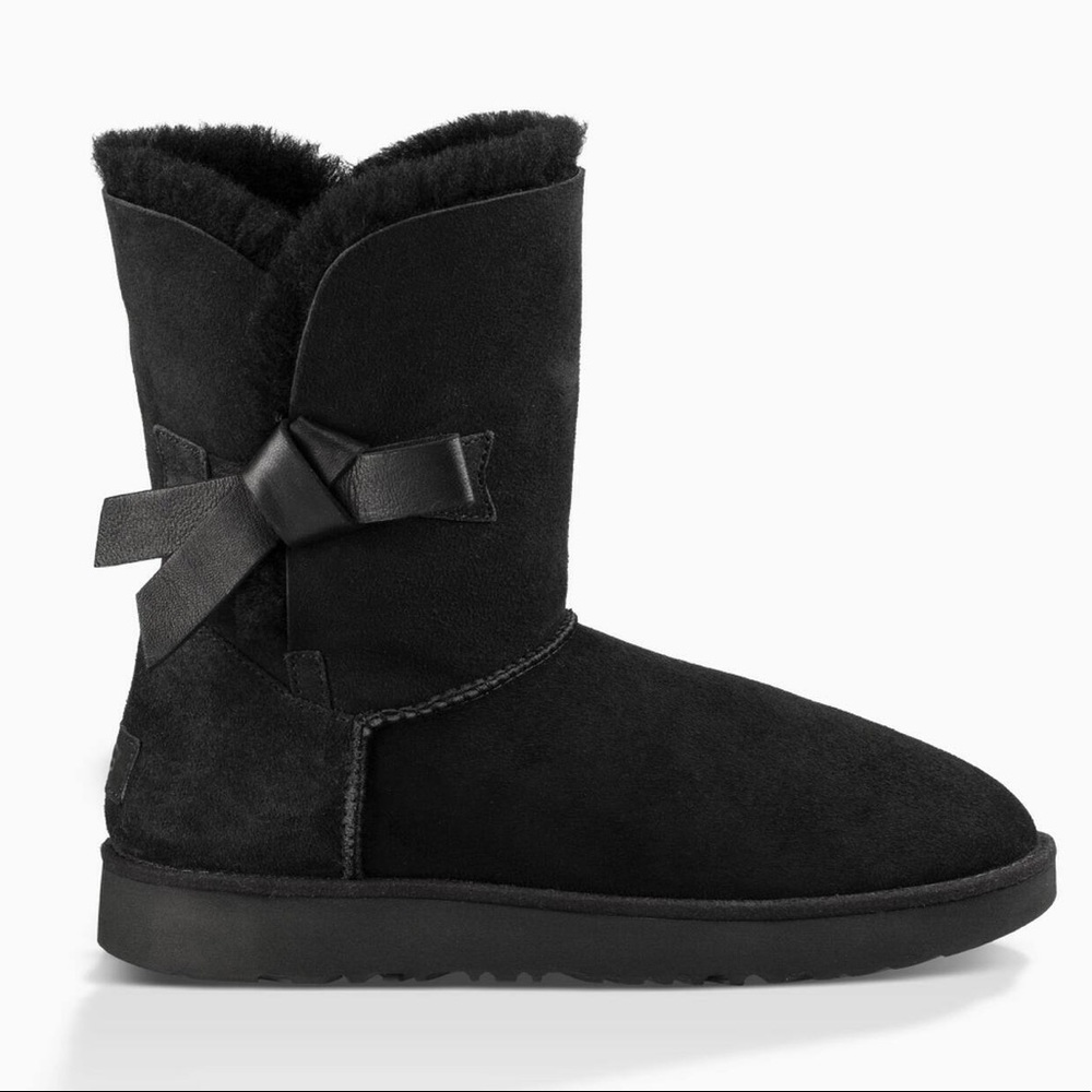 Classic Knot Genuine Shearling Lined Short Boot.
